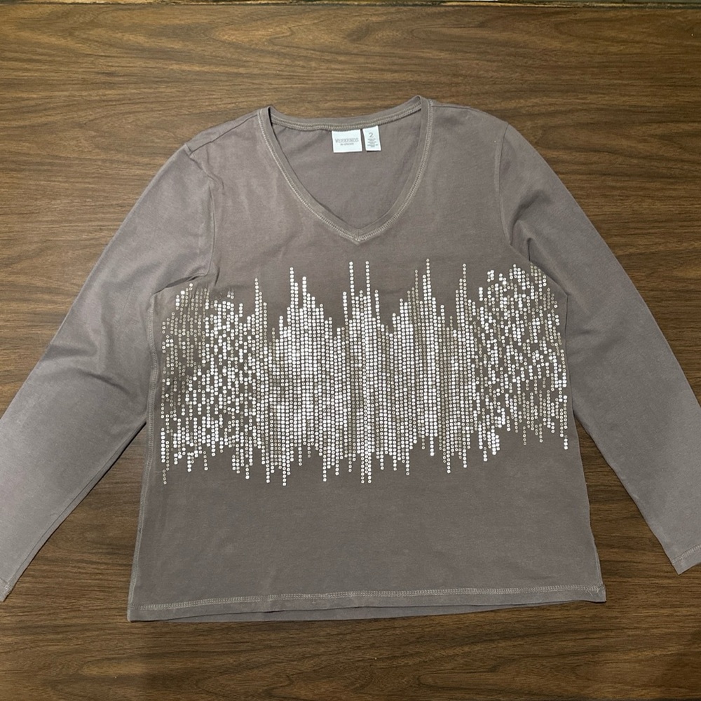 Weekends By Chico’s Ladies Long Sleeve Top w/ Sequins Size 2, Taupe